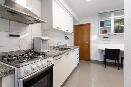 Apartamento para alugar com 106m², 3 quartos e 2 vagas Apartamento para alugar com 106m², 3 quartos e 2 vagasCozinha