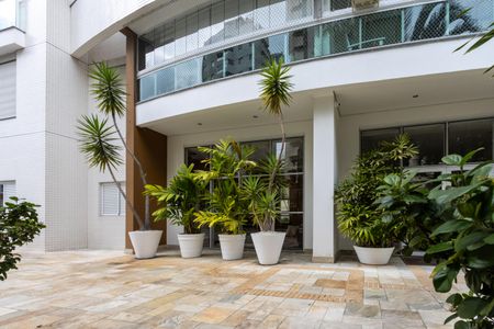 Apartamento para alugar com 106m², 3 quartos e 2 vagas Apartamento para alugar com 106m², 3 quartos e 2 vagasFachada