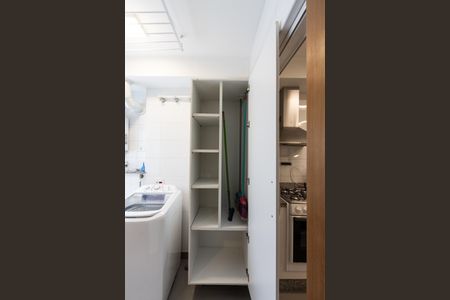Apartamento para alugar com 106m², 3 quartos e 2 vagas Apartamento para alugar com 106m², 3 quartos e 2 vagasÁrea de Serviço