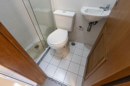 Apartamento para alugar com 106m², 3 quartos e 2 vagas Apartamento para alugar com 106m², 3 quartos e 2 vagasBanheiro de Serviço