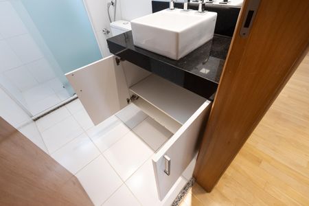 Apartamento para alugar com 106m², 3 quartos e 2 vagas Apartamento para alugar com 106m², 3 quartos e 2 vagasBanheiro