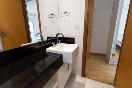 Apartamento para alugar com 106m², 3 quartos e 2 vagas Apartamento para alugar com 106m², 3 quartos e 2 vagasBanheiro da Suíte