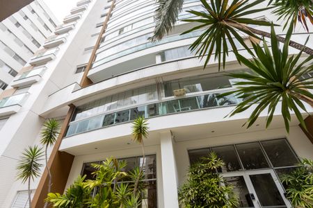 Apartamento para alugar com 106m², 3 quartos e 2 vagas Apartamento para alugar com 106m², 3 quartos e 2 vagasFachada
