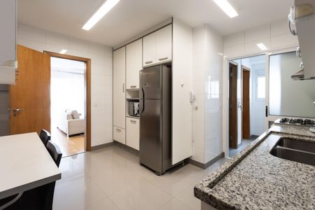 Apartamento para alugar com 106m², 3 quartos e 2 vagas Apartamento para alugar com 106m², 3 quartos e 2 vagasCozinha