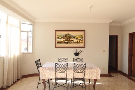 Apartamento à venda com 285m², 5 quartos e 3 vagasSala