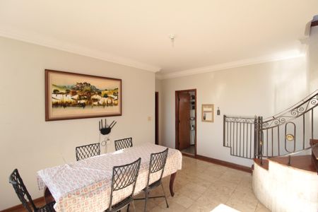 Apartamento à venda com 285m², 5 quartos e 3 vagasSala