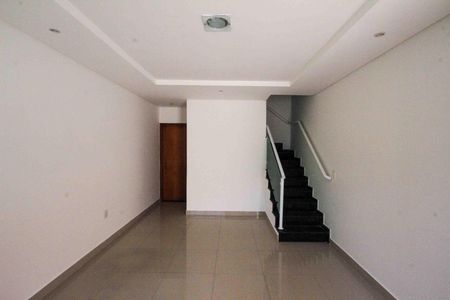 Casa à venda com 91m², 3 quartos e 3 vagasSala