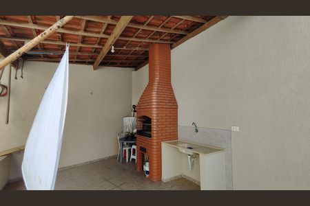 Casa para alugar com 413m², 3 quartos e 5 vagasQuintal