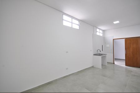 Sala/Quarto de kitnet/studio para alugar com 1 quarto, 48m² em Vila Medeiros, São Paulo