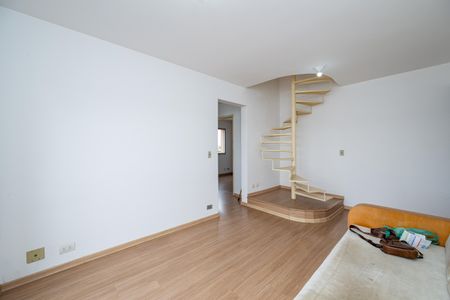 Apartamento para alugar com 110m², 2 quartos e 1 vaga Apartamento para alugar com 110m², 2 quartos e 1 vagaSala