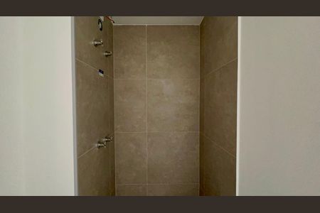 Apartamento para alugar com 26m², 1 quarto e 1 vaga Apartamento para alugar com 26m², 1 quarto e 1 vagaBanheiro da Suíte