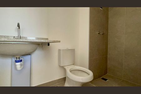 Apartamento para alugar com 26m², 1 quarto e 1 vaga Apartamento para alugar com 26m², 1 quarto e 1 vagaBanheiro da Suíte