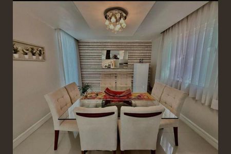 Casa à venda com 3 quartos, 219m² em Maria Paula, Niterói