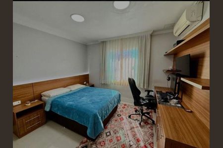 Casa à venda com 3 quartos, 219m² em Maria Paula, Niterói