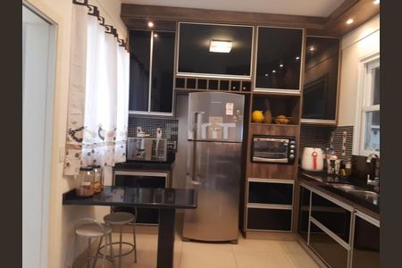 Casa à venda com 3 quartos, 218m² em Swiss Park, Campinas
