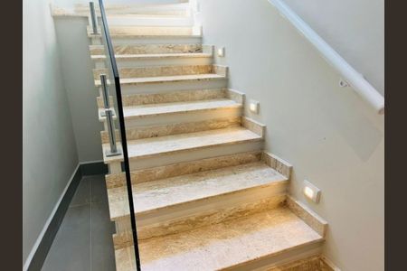 Casa à venda com 300m², 4 quartos e 2 vagas