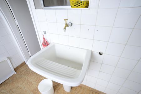 Apartamento para alugar com 70m², 2 quartos e 1 vagaÁrea de Serviço