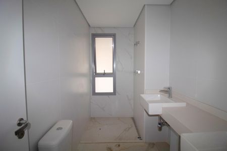 Apartamento à venda com 122m², 3 quartos e 2 vagasBanheiro da Suíte 1