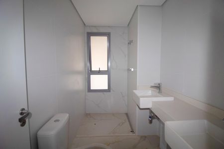 Apartamento à venda com 122m², 3 quartos e 2 vagasBanheiro da Suíte 1