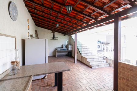 Casa à venda com 430m², 4 quartos e 6 vagasÁrea comum