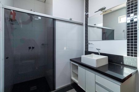 Casa à venda com 430m², 4 quartos e 6 vagasBanheiro Social