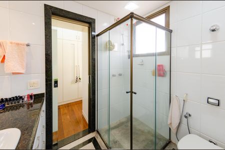 Apartamento à venda com 175m², 4 quartos e 3 vagasBanheiro da Suíte