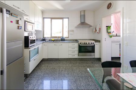 Apartamento à venda com 175m², 4 quartos e 3 vagasCozinha
