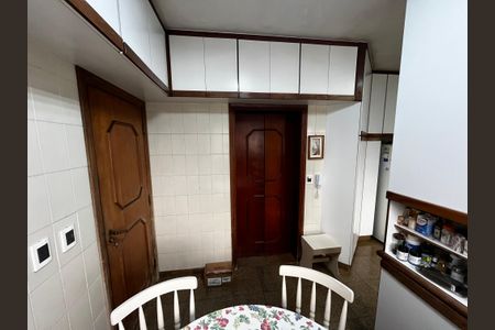 Apartamento à venda com 272m², 5 quartos e 5 vagasCozinha