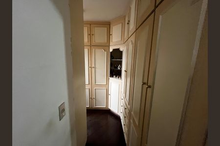 Apartamento à venda com 272m², 5 quartos e 5 vagasCloset da suíte 3