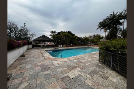 Apartamento à venda com 272m², 5 quartos e 5 vagasÁrea comum - Piscina