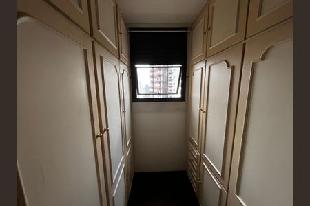 Apartamento à venda com 272m², 5 quartos e 5 vagasCloset da suíte 3