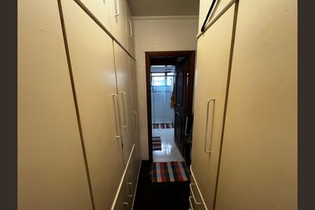 Apartamento à venda com 272m², 5 quartos e 5 vagasCloset da suíte 2