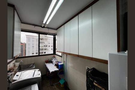 Apartamento à venda com 272m², 5 quartos e 5 vagasÁrea de Serviço