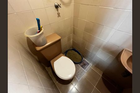 Apartamento à venda com 272m², 5 quartos e 5 vagasBanheiro de serviço