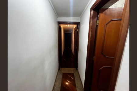 Apartamento à venda com 272m², 5 quartos e 5 vagasCorredor