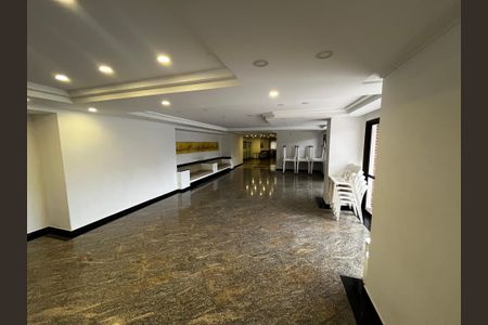 Apartamento à venda com 272m², 5 quartos e 5 vagasÁrea comum - Salão de festas