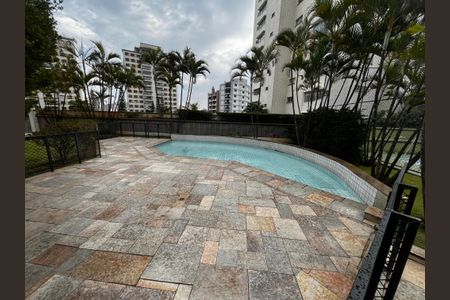 Apartamento à venda com 272m², 5 quartos e 5 vagasÁrea comum - Piscina