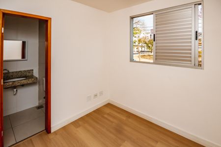 Apartamento à venda com 112m², 3 quartos e 1 vaga Apartamento à venda com 112m², 3 quartos e 1 vagaSuíte