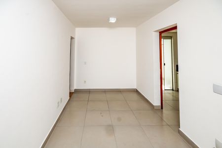 Apartamento à venda com 112m², 3 quartos e 1 vaga Apartamento à venda com 112m², 3 quartos e 1 vagaSala
