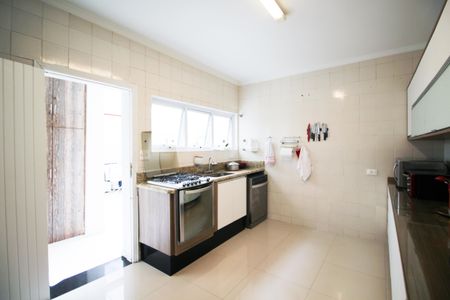 Casa à venda com 118m², 3 quartos e 3 vagas Casa à venda com 118m², 3 quartos e 3 vagasCozinha