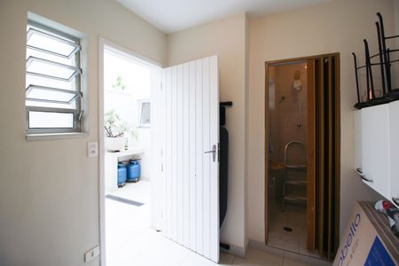 Casa à venda com 118m², 3 quartos e 3 vagas Casa à venda com 118m², 3 quartos e 3 vagasQuarto de Serviço