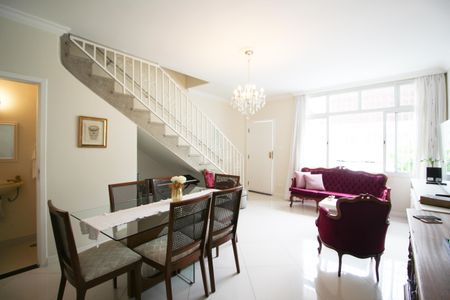 Sala de casa à venda com 3 quartos, 118m² em Vila Nova Conceição, São Paulo