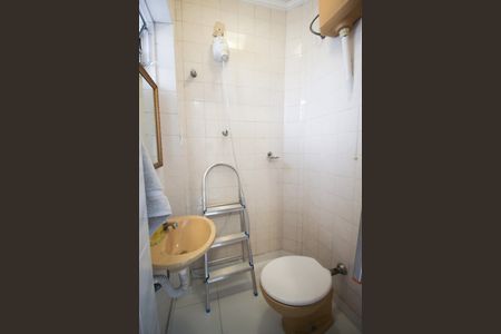 Casa à venda com 118m², 3 quartos e 3 vagas Casa à venda com 118m², 3 quartos e 3 vagasBanheiro de serviço