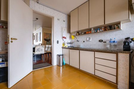 Apartamento à venda com 120m², 3 quartos e 1 vaga Apartamento à venda com 120m², 3 quartos e 1 vagaCozinha