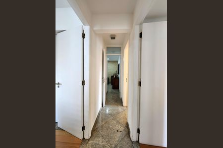 Apartamento à venda com 106m², 3 quartos e 2 vagasCorredor