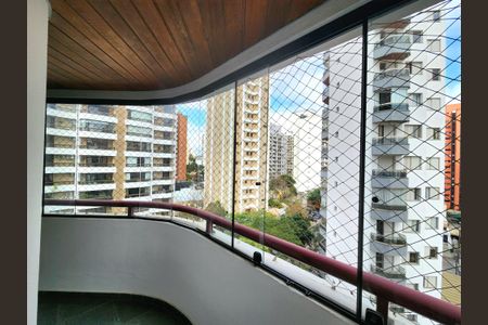 Apartamento à venda com 106m², 3 quartos e 2 vagasVaranda