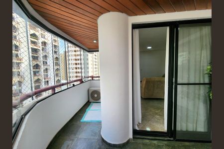 Apartamento à venda com 106m², 3 quartos e 2 vagasVaranda