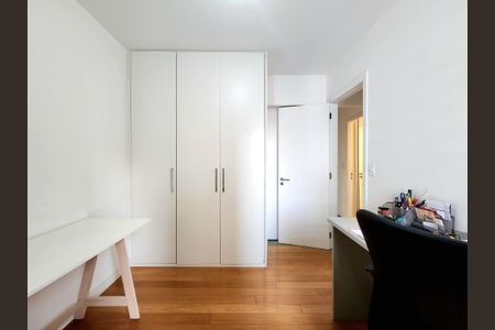 Apartamento à venda com 106m², 3 quartos e 2 vagasQuarto 2