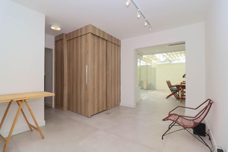 Apartamento à venda com 100m², 1 quarto e 1 vaga Apartamento à venda com 100m², 1 quarto e 1 vagaSala