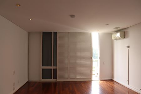 Apartamento à venda com 542m², 5 quartos e 4 vagasQuarto 4